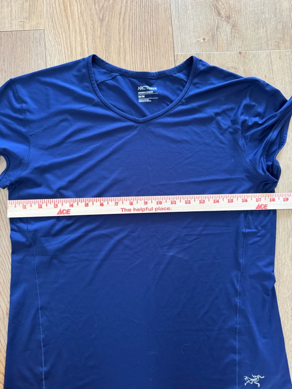 Arc'teryx Short Sleeve Shirt Navy Blue Medium V Neck Lightweight - Picture 4 of 6